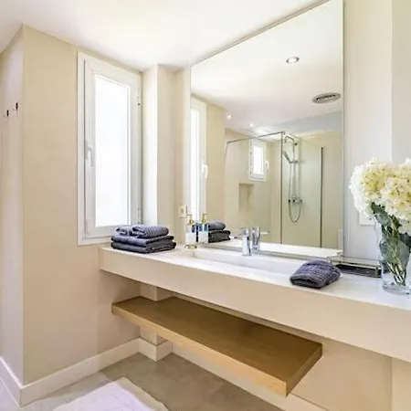 Ayma Naranjos * Μαρμπέλλα